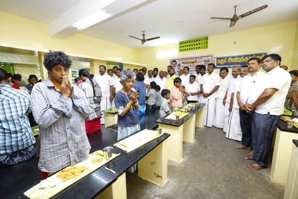 On June 3, Commemorating the 102nd birth anniversary of Dr. Kalaignar, the sculptor of modern Tamil Nadu, the Karur District DMK organized a special meal distribution today at Vennamalai Anbuk Karangal Home for the Destitute.