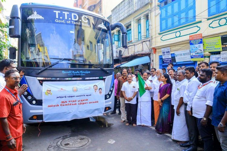 On July 18, Tamil Nadu flagged off its free Aadi month pilgrimage for senior citizens. The tour includes welcome kits, darshan, and a multi-city itinerary. Officials and elders attended the launch, celebrating the initiative.